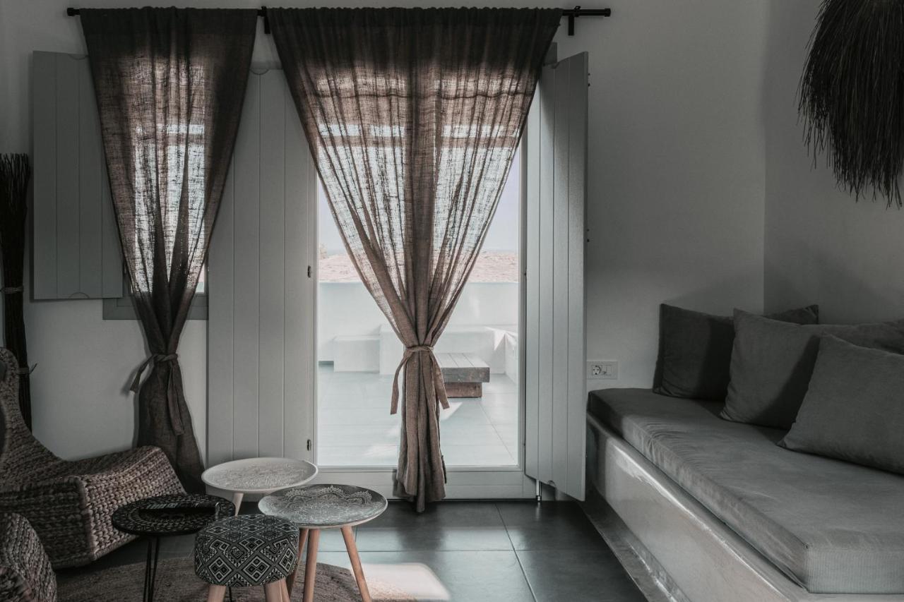 Bianco Diverso Suites Imerovigli  Exterior photo